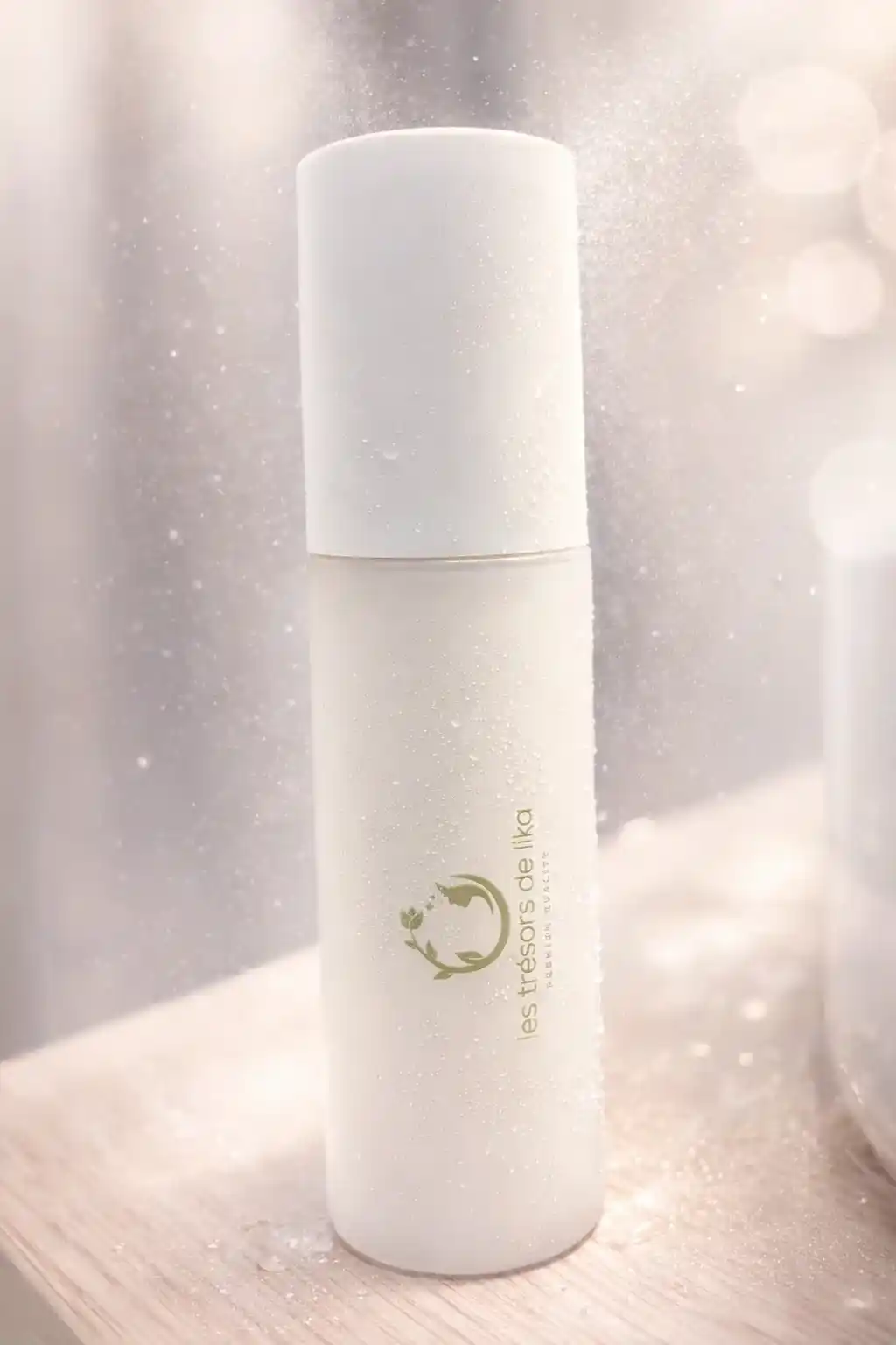 spray fixateur maquillage,spray matifiant niacinamide,setting spray peau grasse,fixateur maquillage longue tenue,brume fixante anti brillance,spray maquillage effet mat,Spray Fixateur Matte à la Niacinamide,Tenue longue durée,Maquillage longue tenue,prolonger la tenue du maquillage,contrôler la brillance